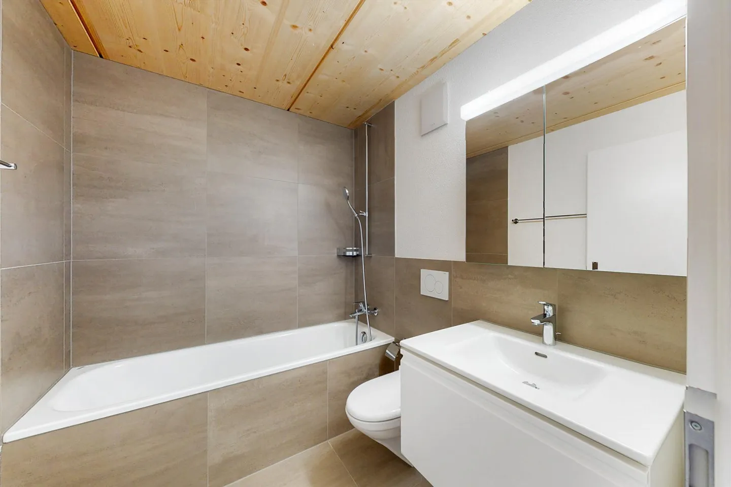 Appartamento in affitto - Foto 5 di 8