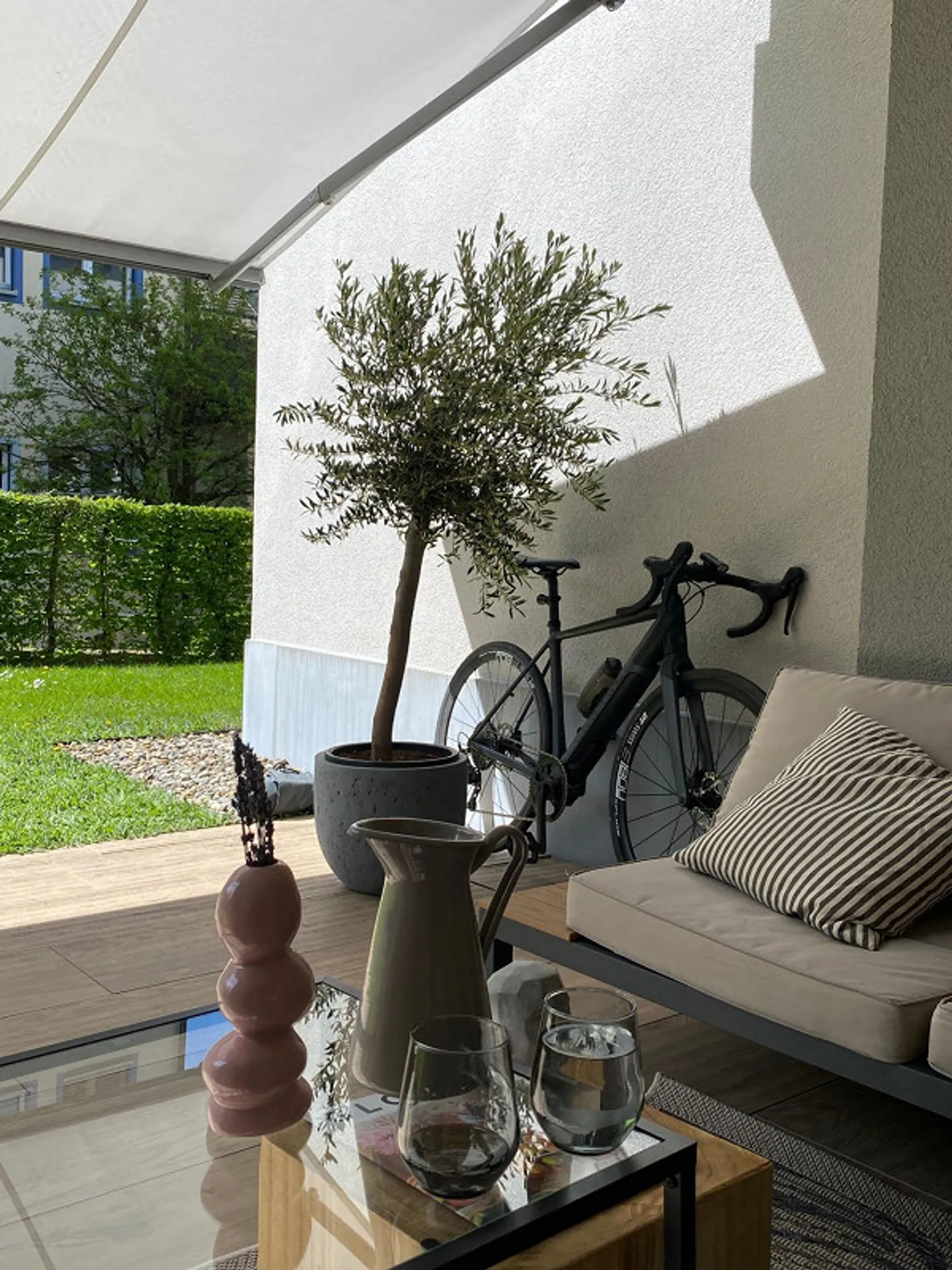 Appartement exceptionnel de 3,5 pièces avec terrasse spacieuse - Photo 3 sur 8