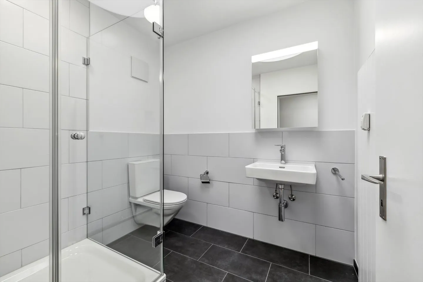 Appartement sous les combles fraîchement rénové (avec une belle promotion pendant la durée de la location) - Photo 4 sur 10