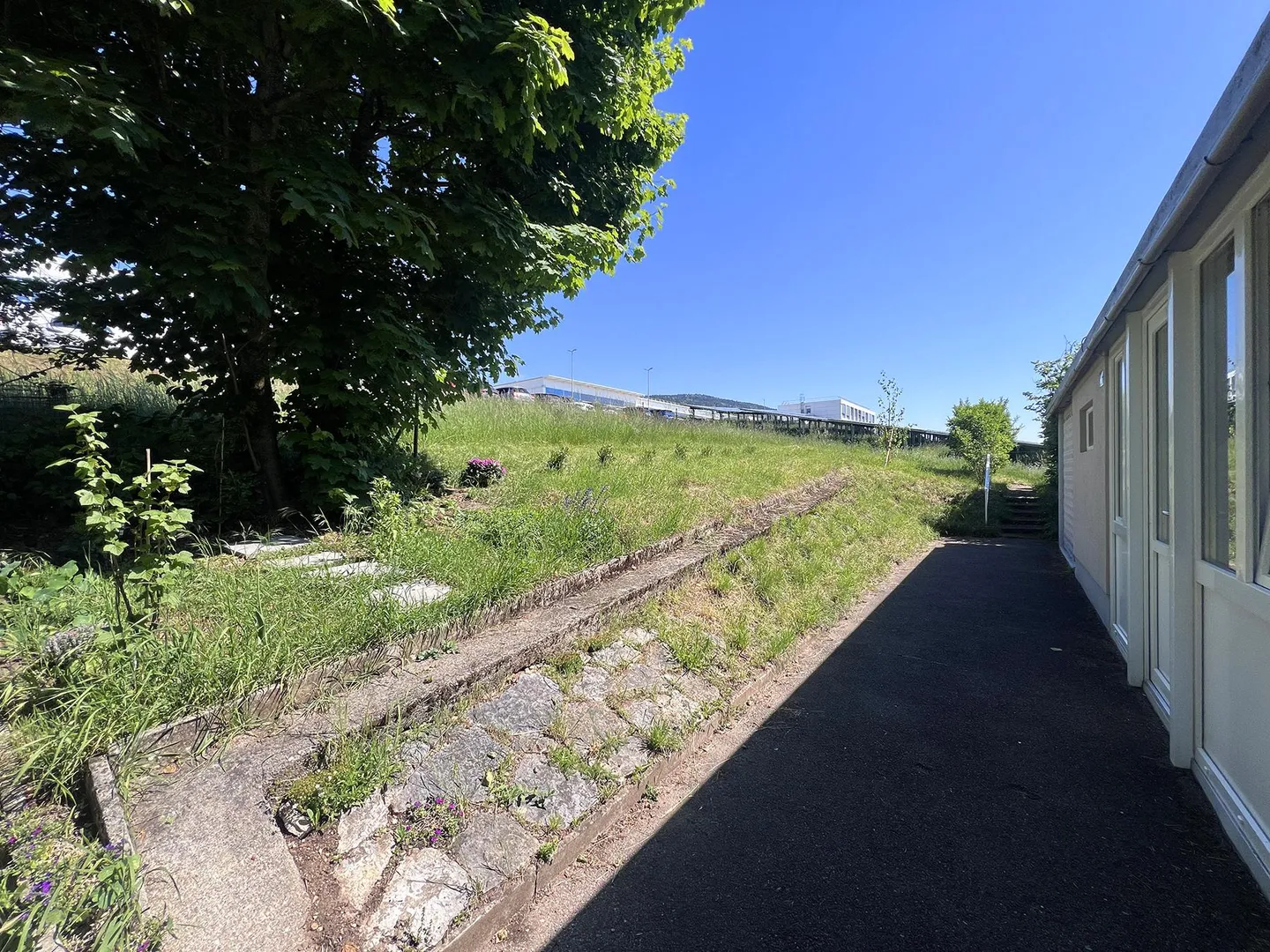 Semi-Detached House on the Heights of Neuchâtel - Photo 8 of 8