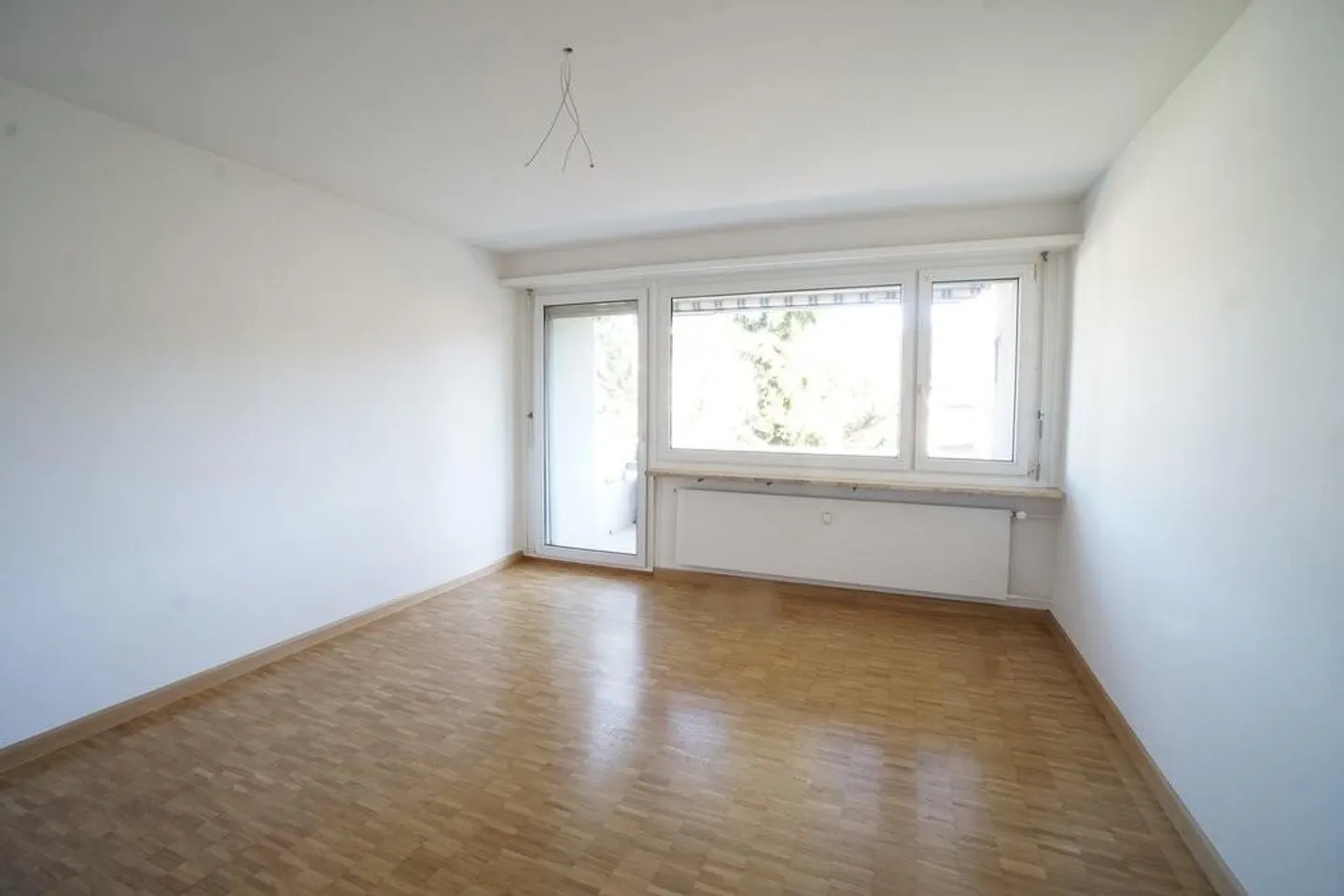 Appartamento moderno con 3 camere in una posizione adatta alle famiglie ad Aesch - Foto 8 di 11