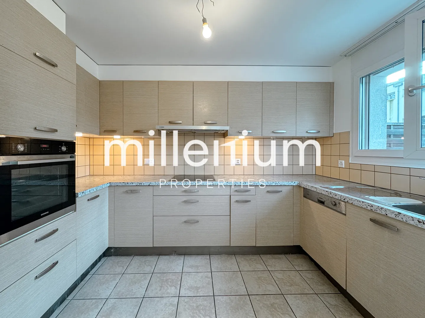 Bella villa con giardino a Chambésy - Foto 3 di 13