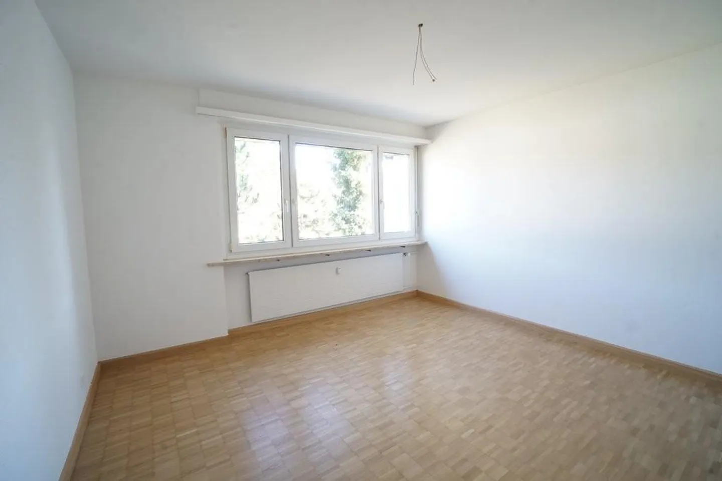 Appartamento moderno con 3 camere in una posizione adatta alle famiglie ad Aesch - Foto 9 di 11