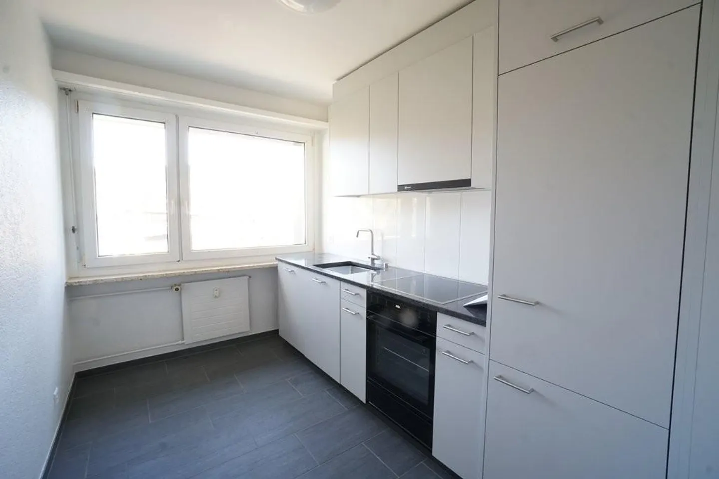 Appartamento moderno con 3 camere in una posizione adatta alle famiglie ad Aesch - Foto 10 di 11