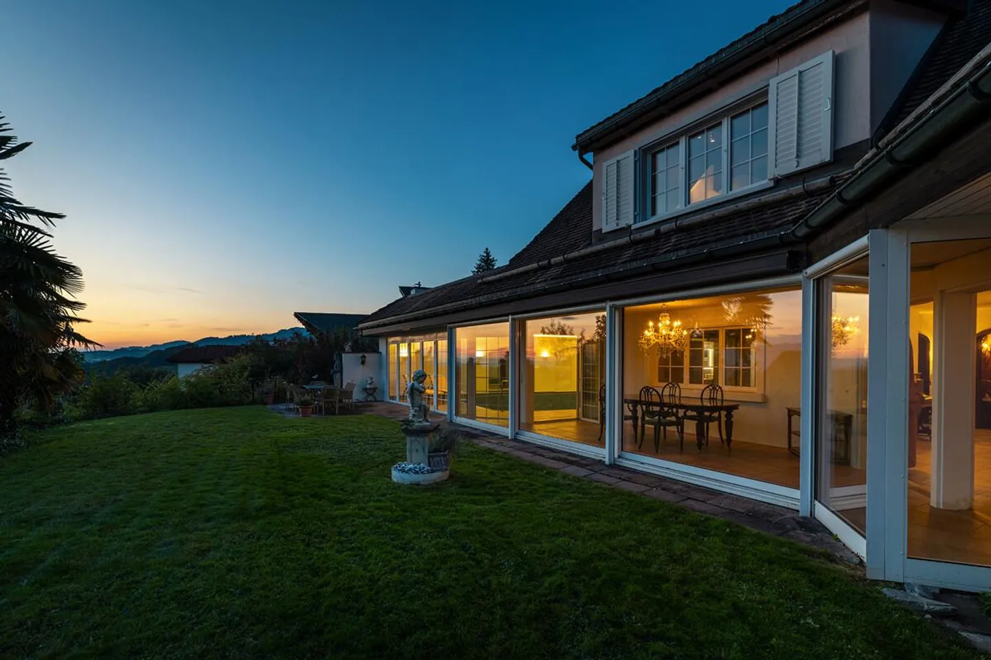 Gommiswald : Villa de campagne avec ambiance de vacances et vue panoramique - Photo 2 sur 4