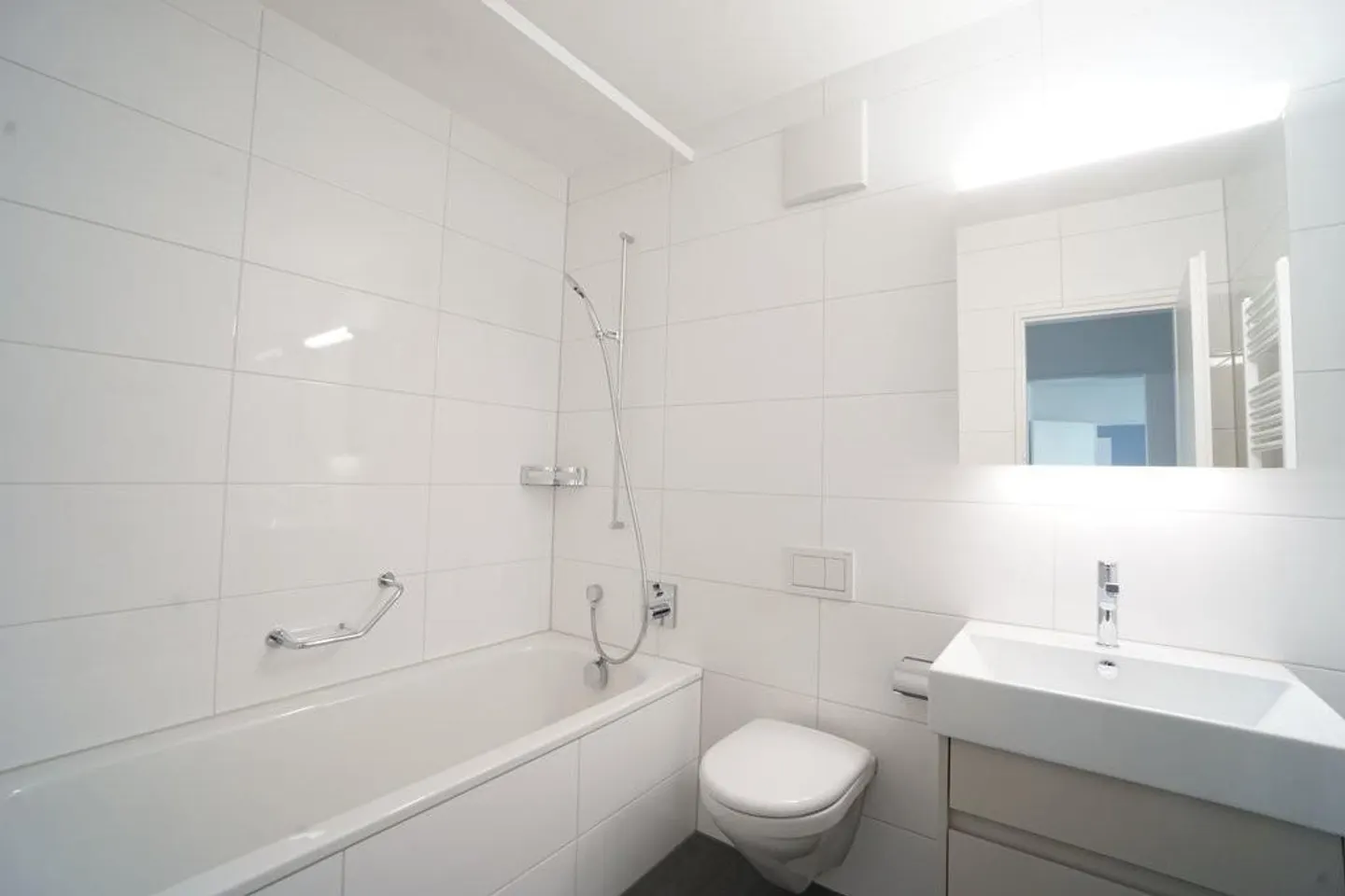 Appartamento moderno con 3 camere in una posizione adatta alle famiglie ad Aesch - Foto 11 di 11