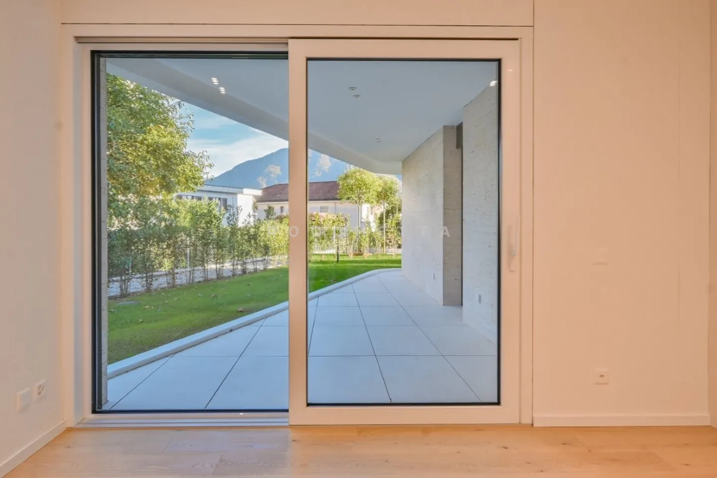 Exclusive Apartments in Minusio - Photo 11 of 15