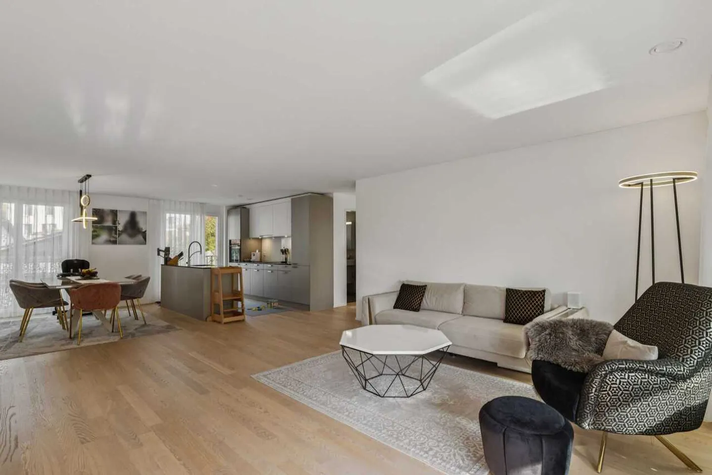 Vie Élégante dans le Vert : Appartement 4.5 Pièces à Künten - Photo 4 sur 13