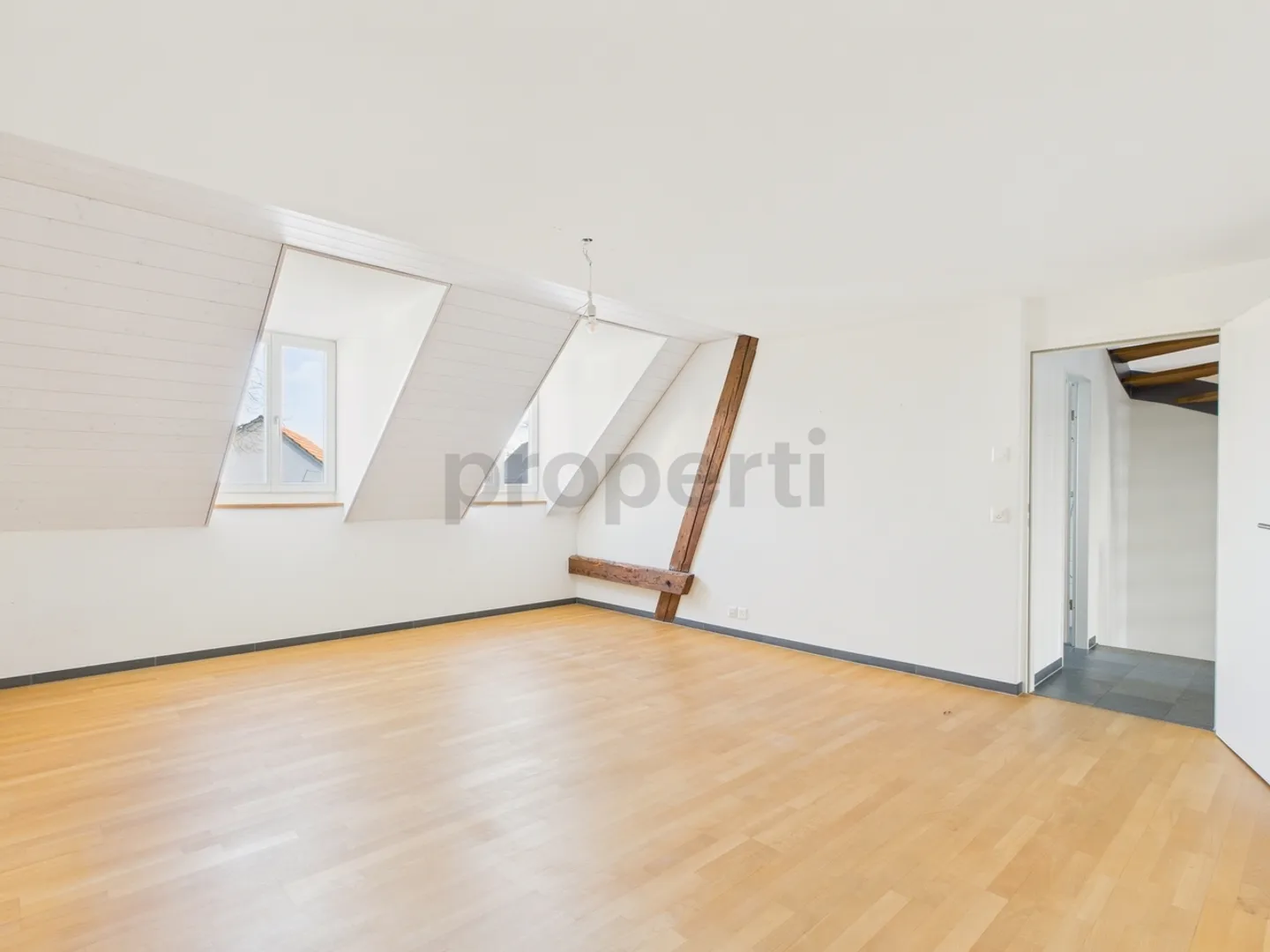 Moderne Maisonette mit grosser Terrasse - Foto 7 von 11