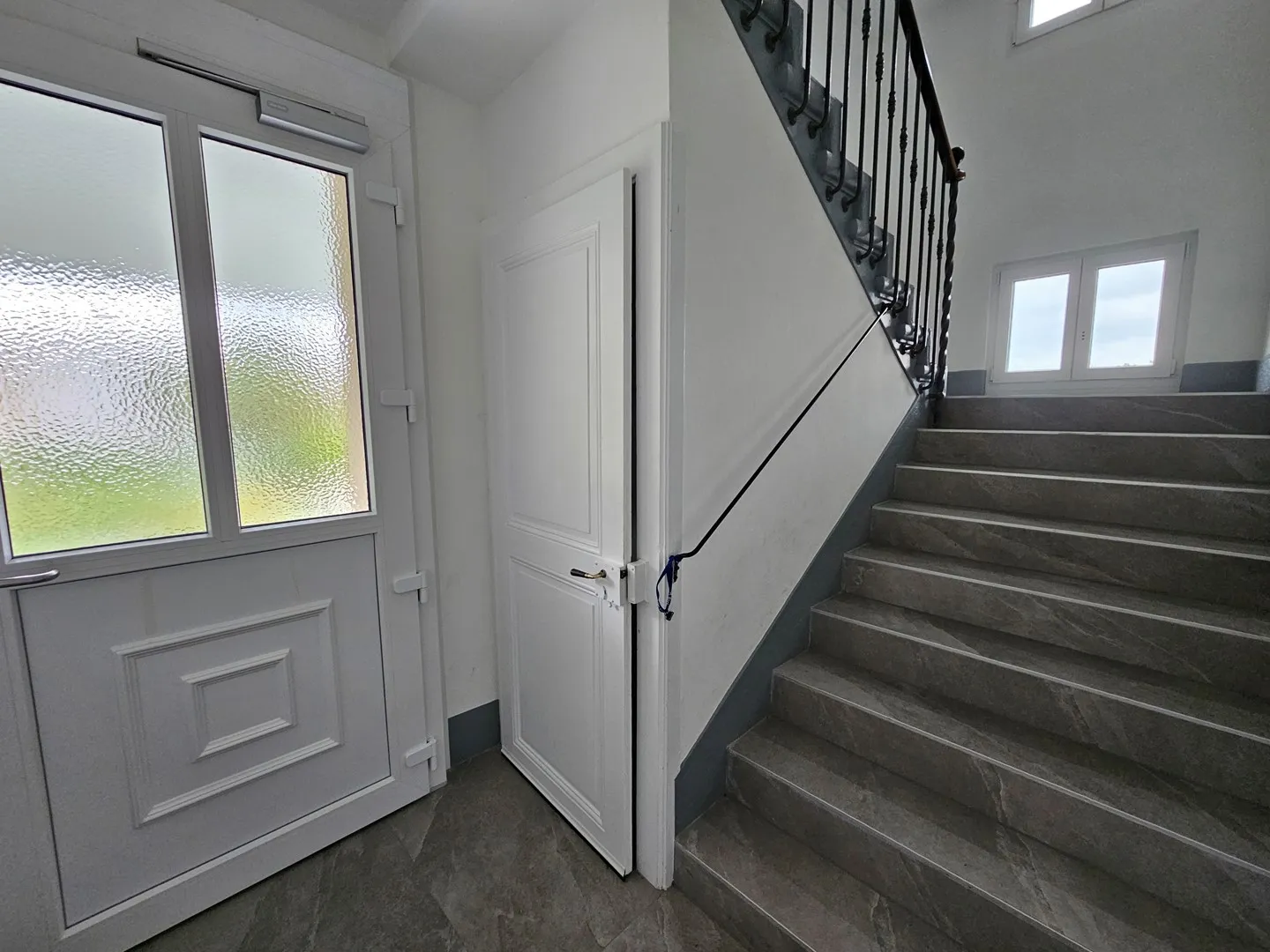 Mehrfamilienhaus mieten - Foto 9 von 10