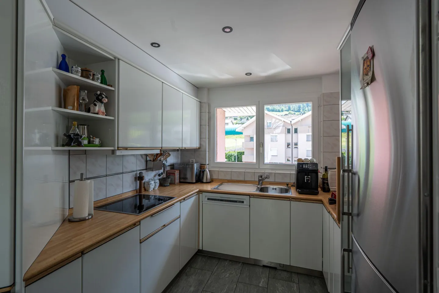 Charming 4.5-room attic apartment with gallery and mountain view - Photo 4 of 14