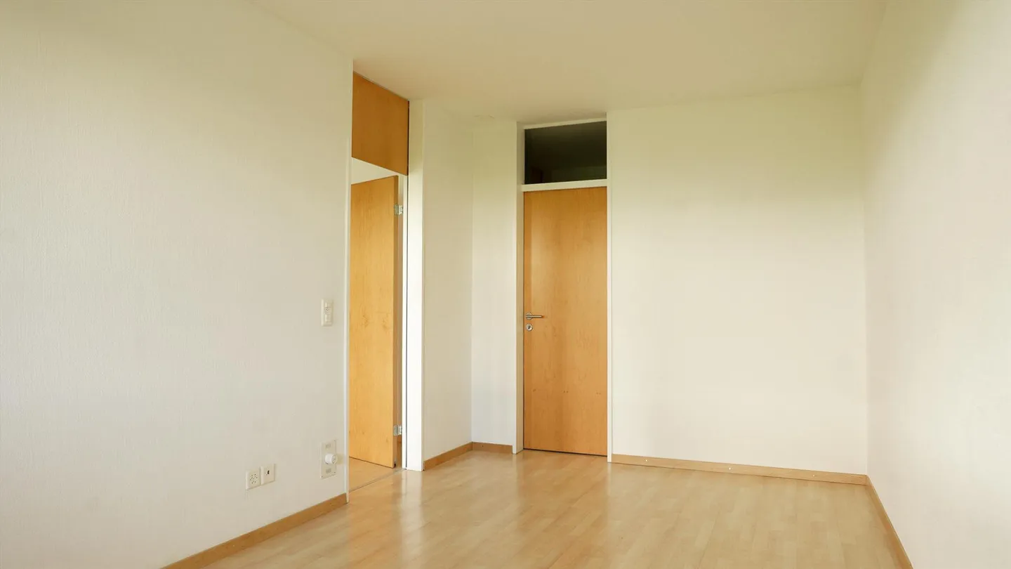 Vivere a Masans. Appartamento di 3,5 stanze con balcone e due bagni - Foto 4 di 9