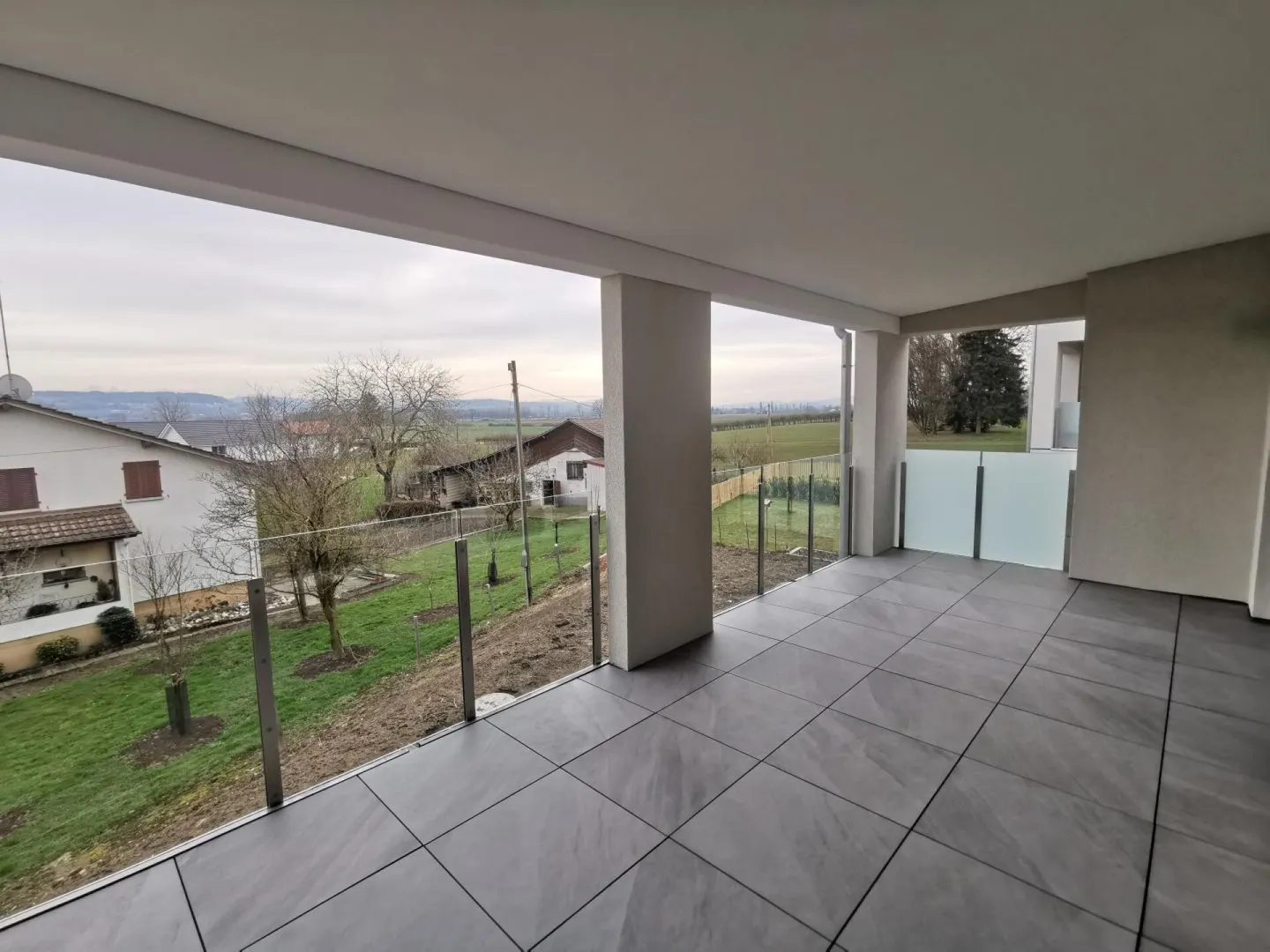 Charming Apartment with Balcony - Photo 12 of 13