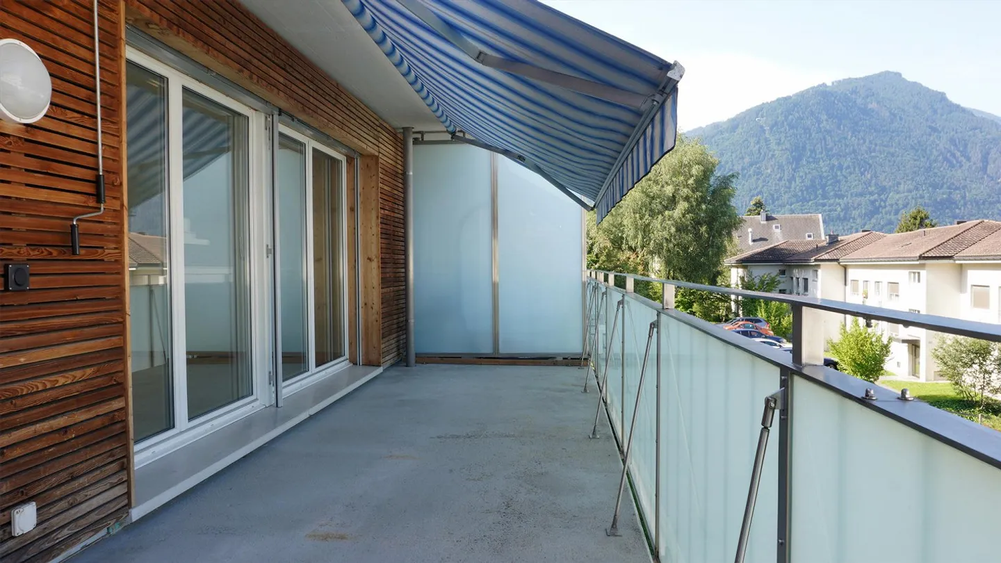 Vivere a Masans. Appartamento di 3,5 stanze con balcone e due bagni - Foto 6 di 9