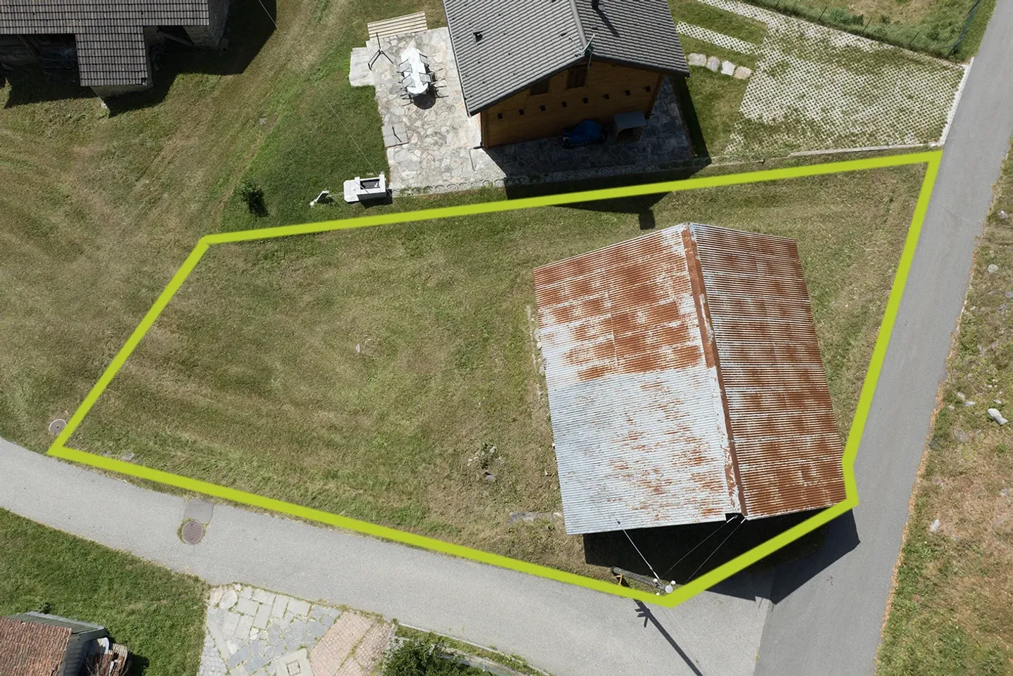 Terrain à bâtir avec potentiel - Photo 2 sur 6