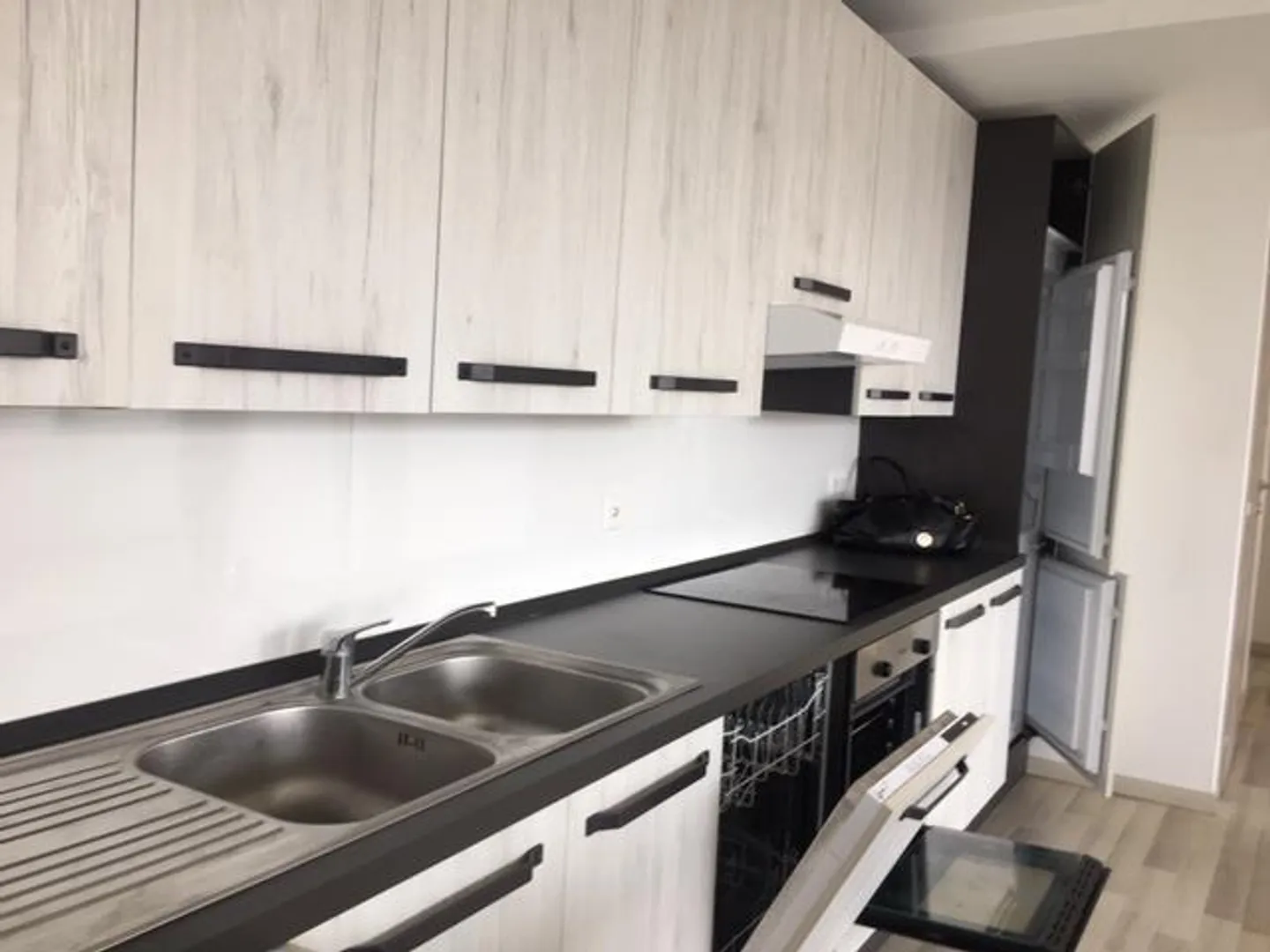 PALAZZINA COMMERCIALE E RESIDENZIALE A REDDITO - MENDRISIO CENTRO - Foto 11 di 30