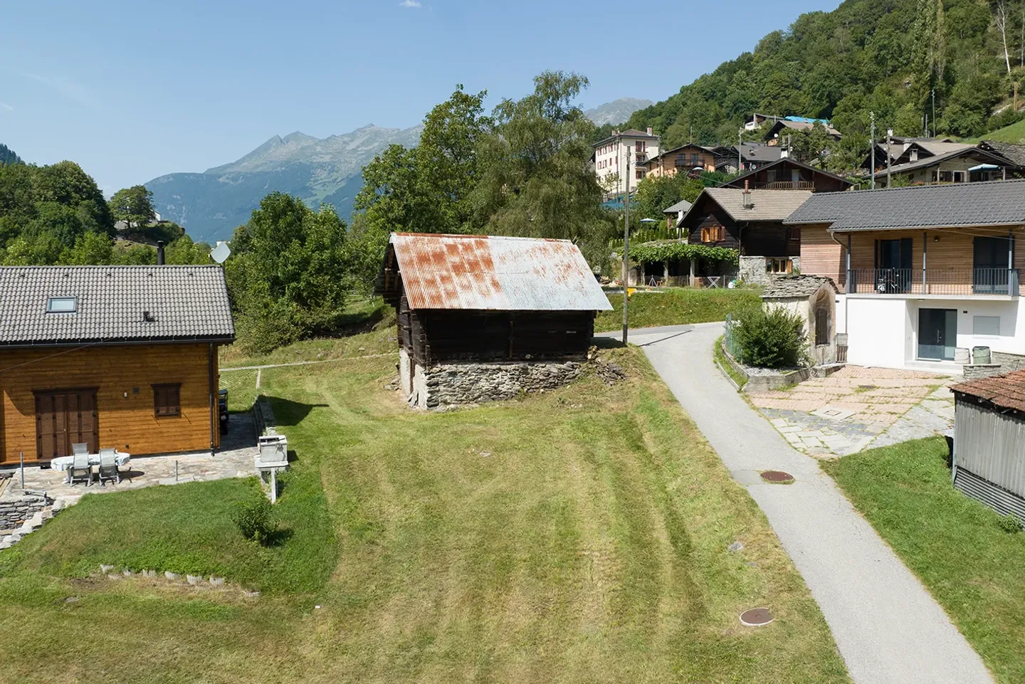Terrain à bâtir avec potentiel - Photo 4 sur 6