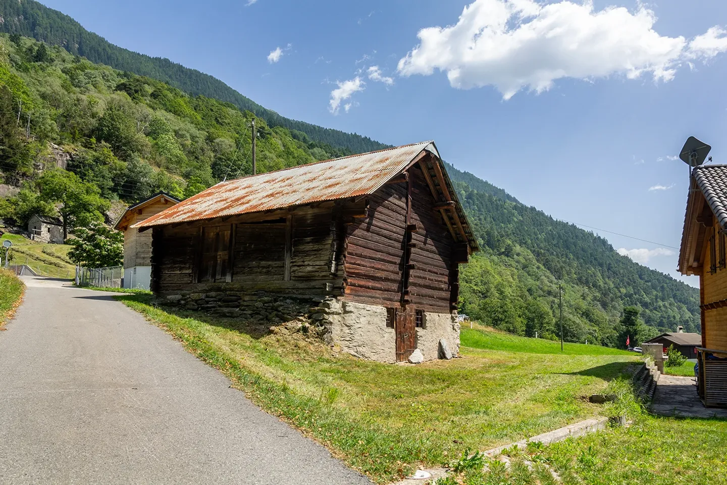 Terrain à bâtir avec potentiel - Photo 5 sur 6