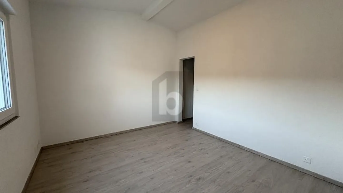 NEU UND IDEAL GELEGEN - Foto 4 von 6