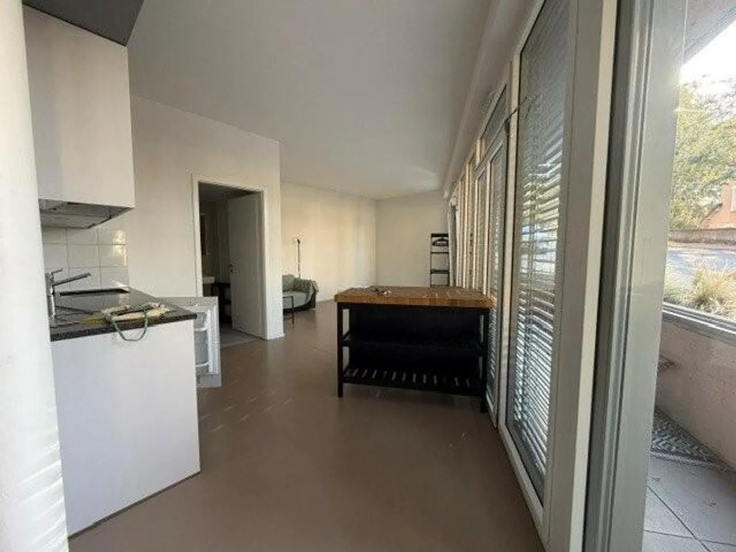 Studio in a quiet neighborhood - Photo 1 of 4
