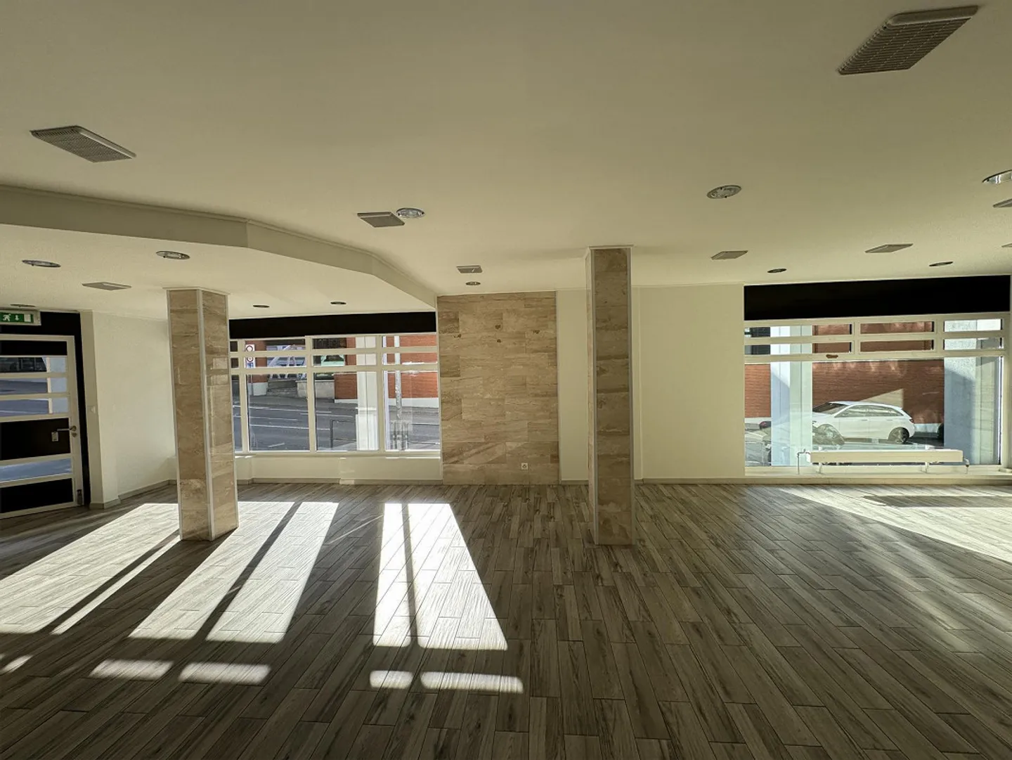 PALAZZINA COMMERCIALE E RESIDENZIALE A REDDITO - MENDRISIO CENTRO - Foto 22 di 30