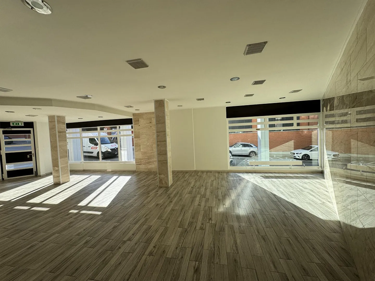 PALAZZINA COMMERCIALE E RESIDENZIALE A REDDITO - MENDRISIO CENTRO - Foto 23 di 30