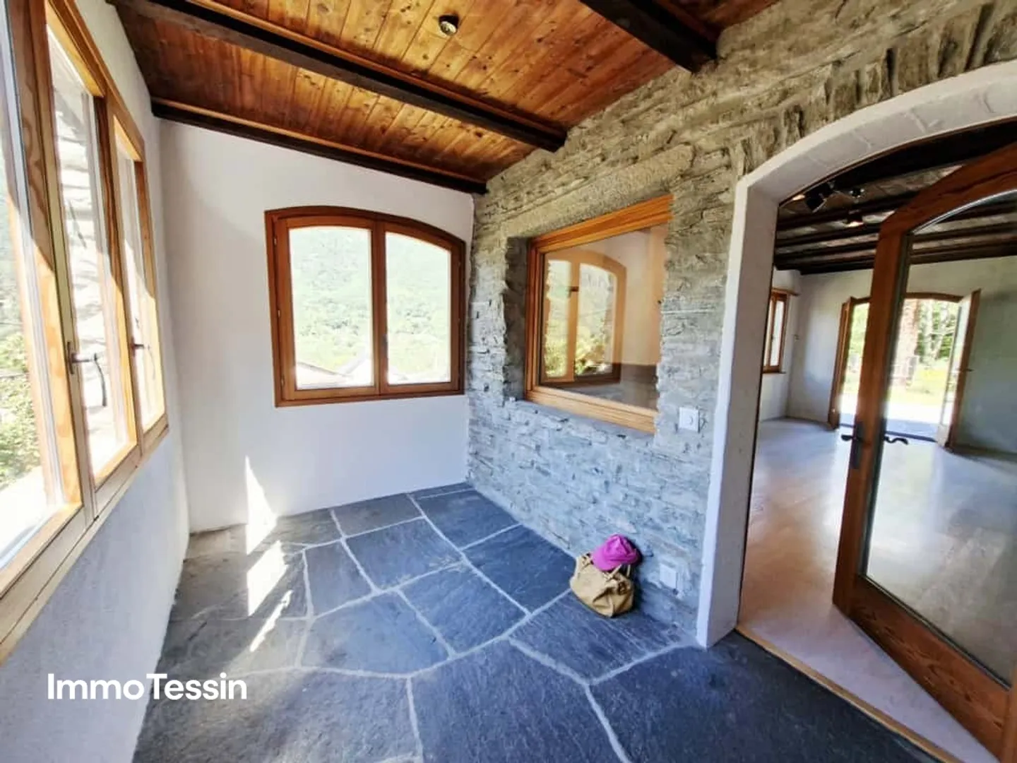 Charming & Characterful Property with Dreamy and Large Garden in Dominant Location - Photo 8 of 13