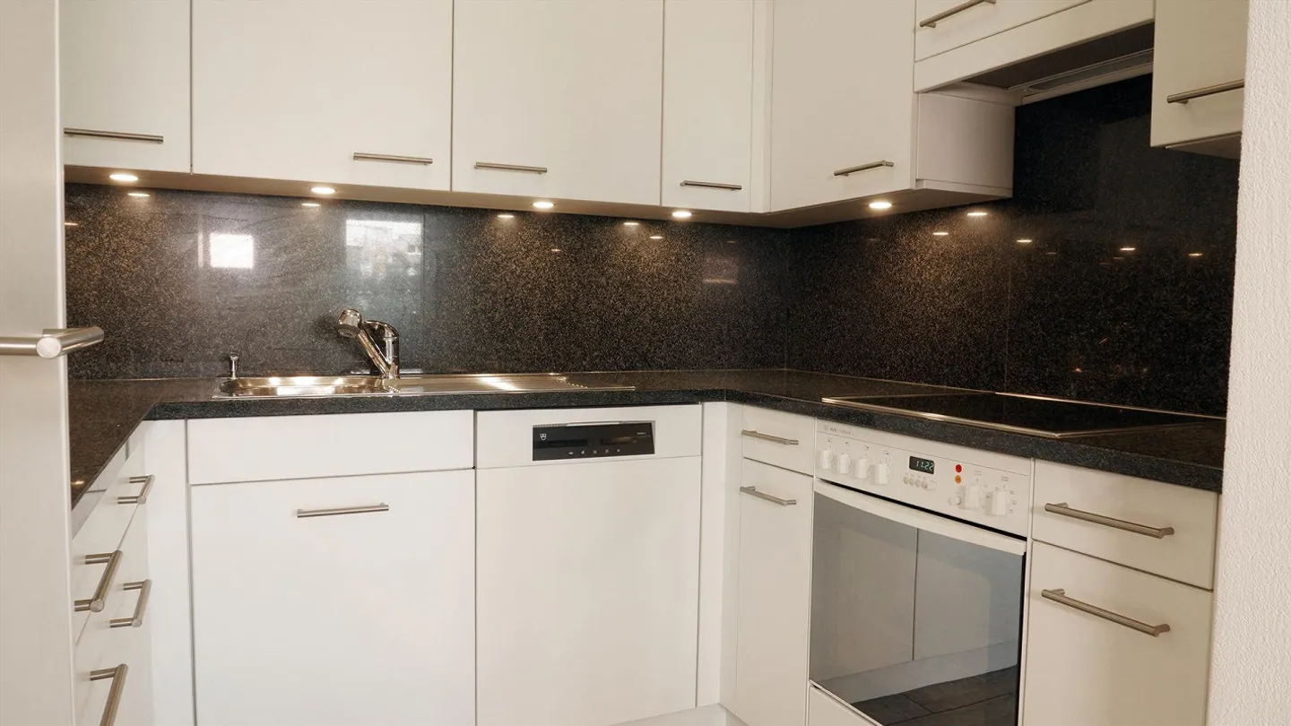 Vivere a Masans. Appartamento di 4,5 stanze con balcone e due bagni - Foto 4 di 8