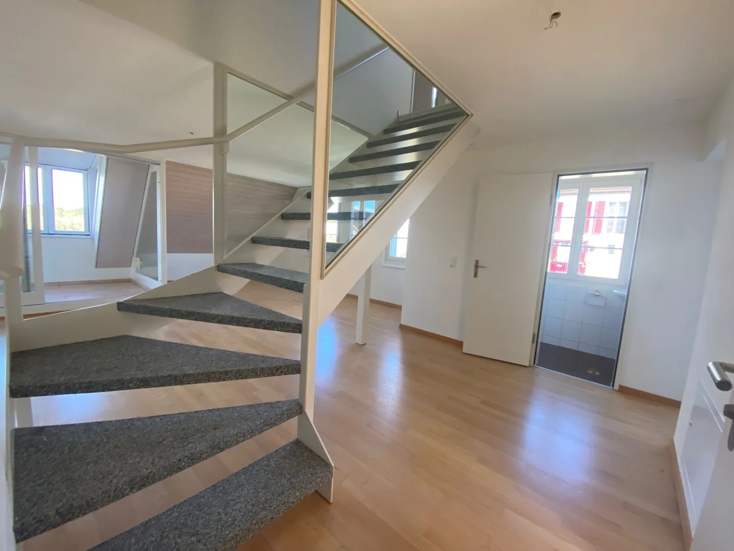 Maisonette apartment with a view - Photo 2 of 9