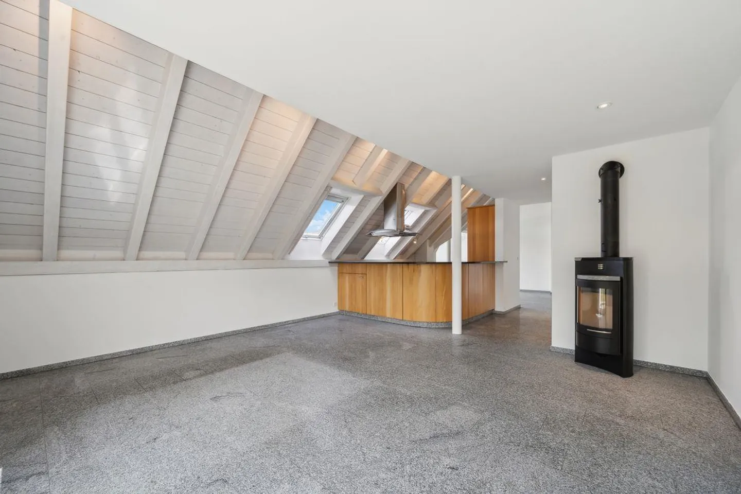 Maisonette luminosa e spaziosa - Foto 3 di 8