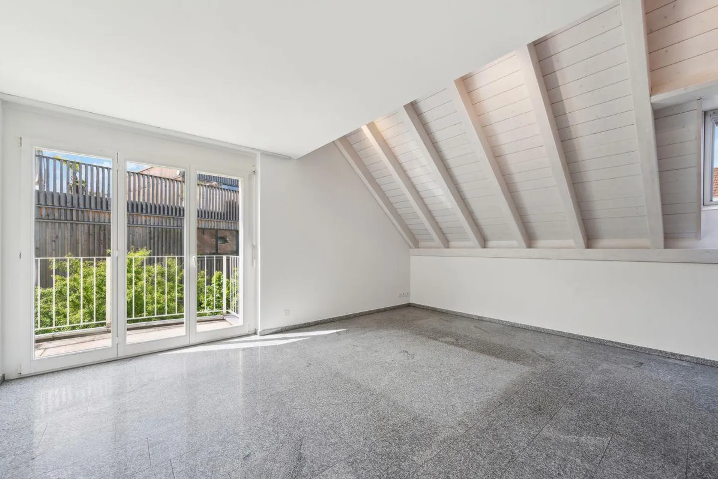 Maisonette luminosa e spaziosa - Foto 4 di 8