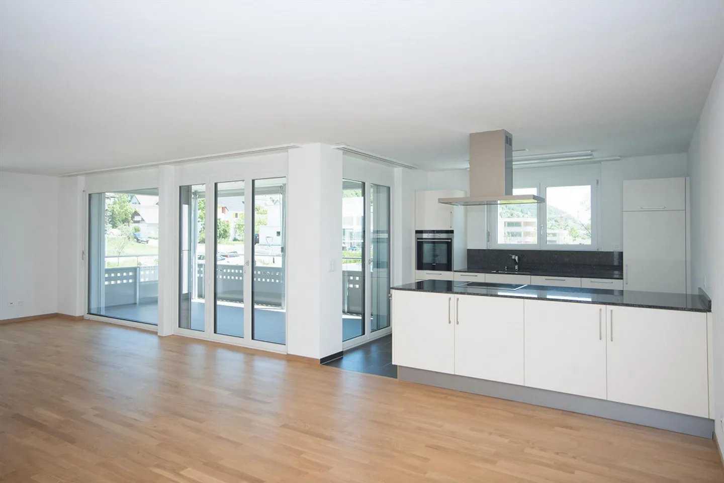 grosse Wohnung in familiärem Quartier - Foto 3 von 9