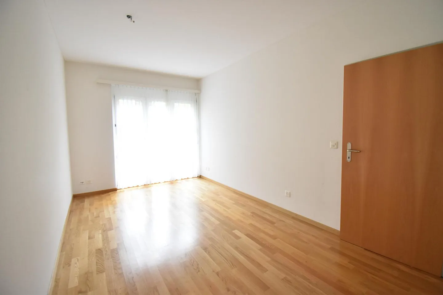Appartement de 2.5 pièces avec coin salon - Photo 3 sur 7