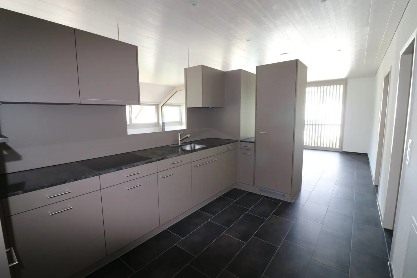 Moderno appartamento 3,5 locali in posizione idilliaca - Foto 5 di 12