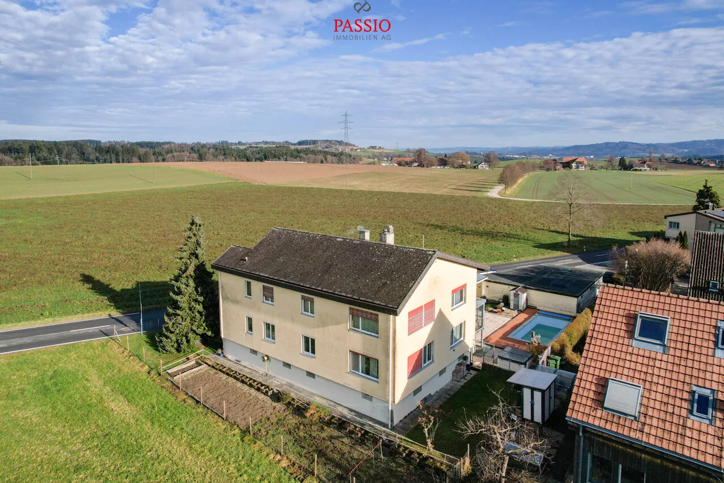 Maison 2 familles de 12 pièces avec piscine et emplacement dégagé près de Berne - Photo 34 sur 36