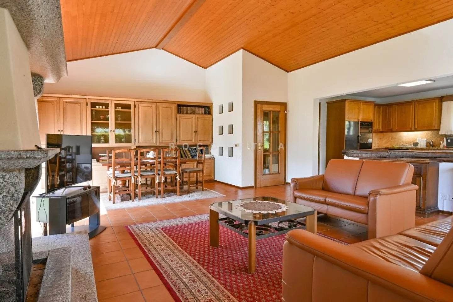 Mittelmeer-Villa mit Potenzial in begehrter und sehr ruhiger Lage - Foto 7 von 11