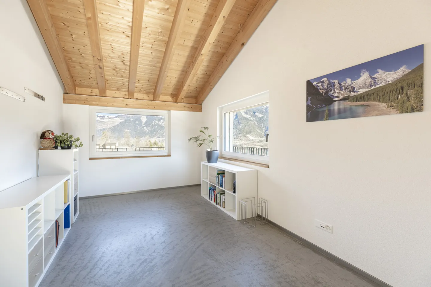 Family living paradise in a quiet location with mountain panorama - Photo 9 of 13