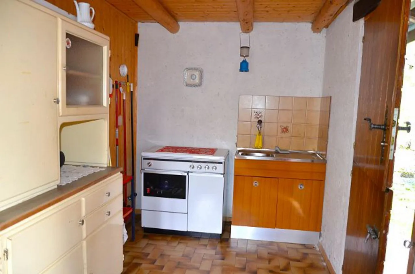 Rustico di 3 loc. immerso nella natura molto soleggiata con bella vista panoramica - Foto 5 di 32