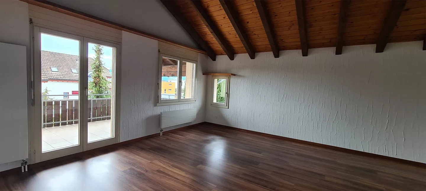 Schöne helle 3 1/2 Zimmer Dachwohnung - Foto 3 von 7