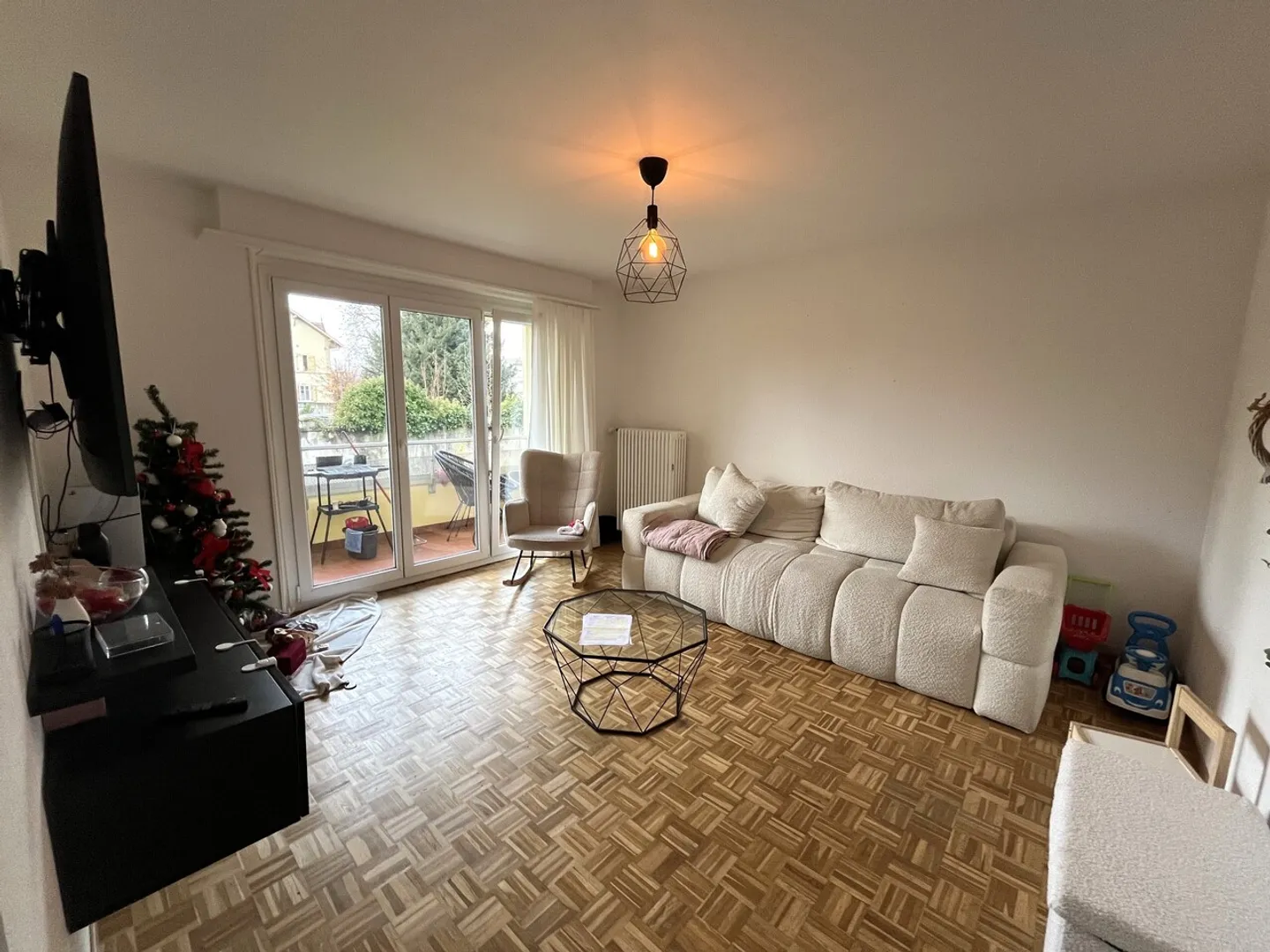 Schöne 3-Zimmer-Wohnung mit Balkon in Payerne - Foto 1 von 7