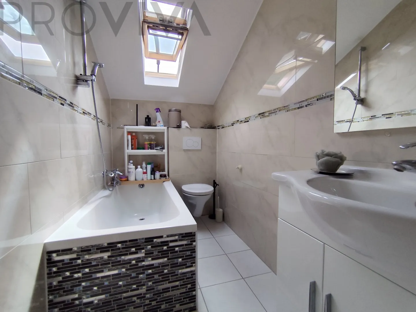 Magnifico insieme di una villa e di un appartamento indipendente - Foto 10 di 13