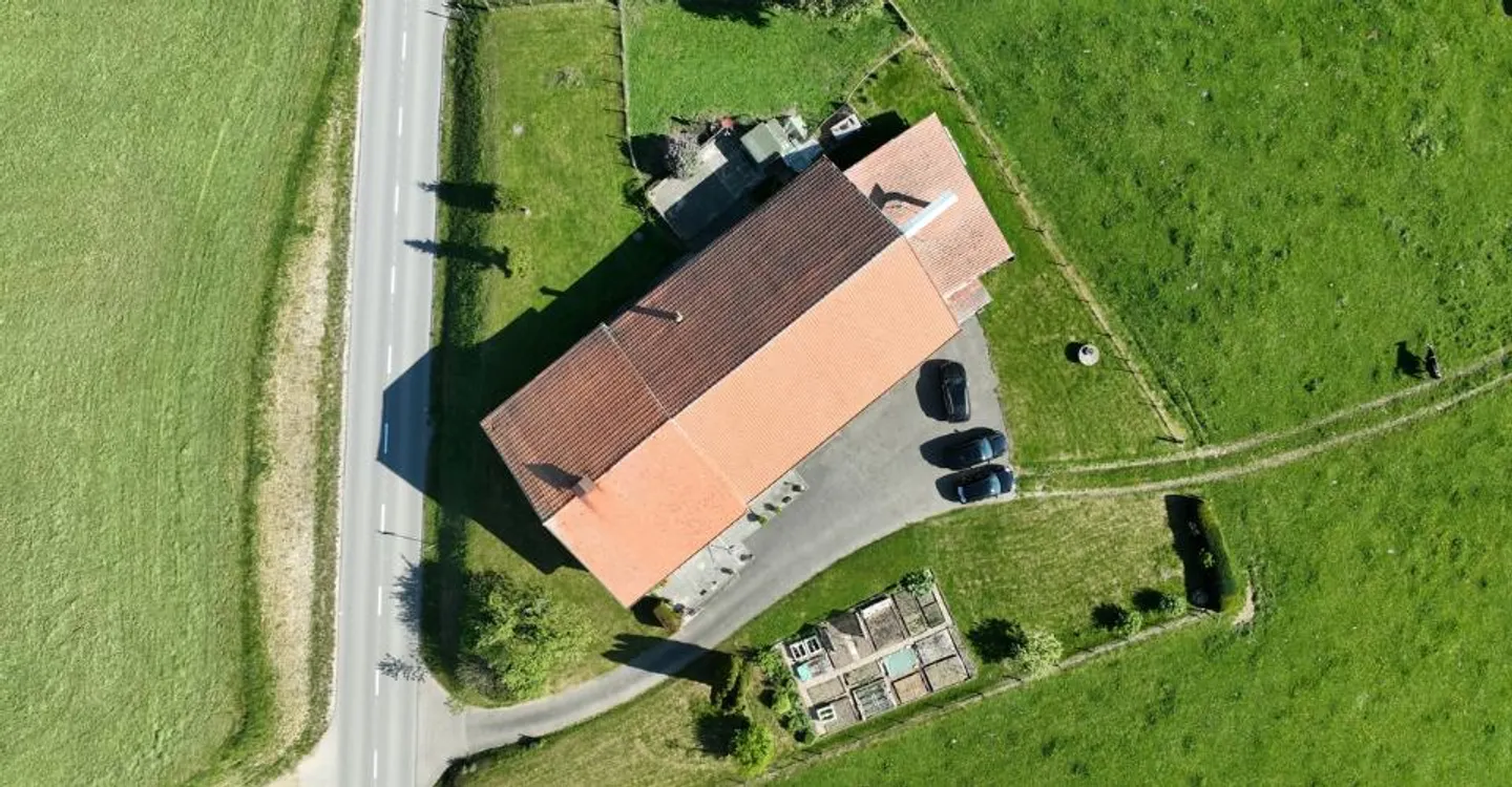 Charmanter Bauernhof in Cottens - Foto 2 von 11