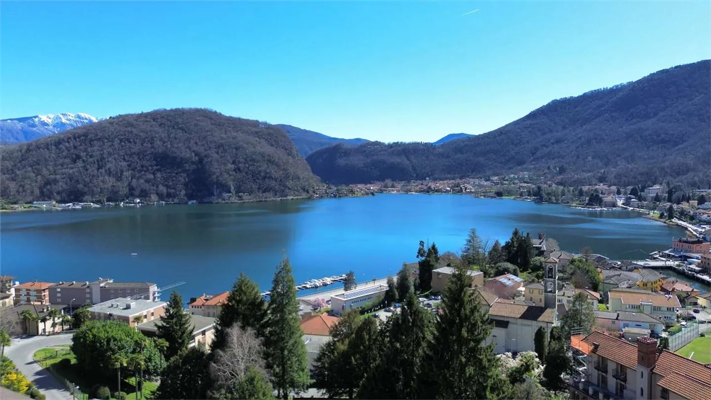 Condo/Appartement à vendre à Ponte Tresa, Suisse - Photo 1 sur 6