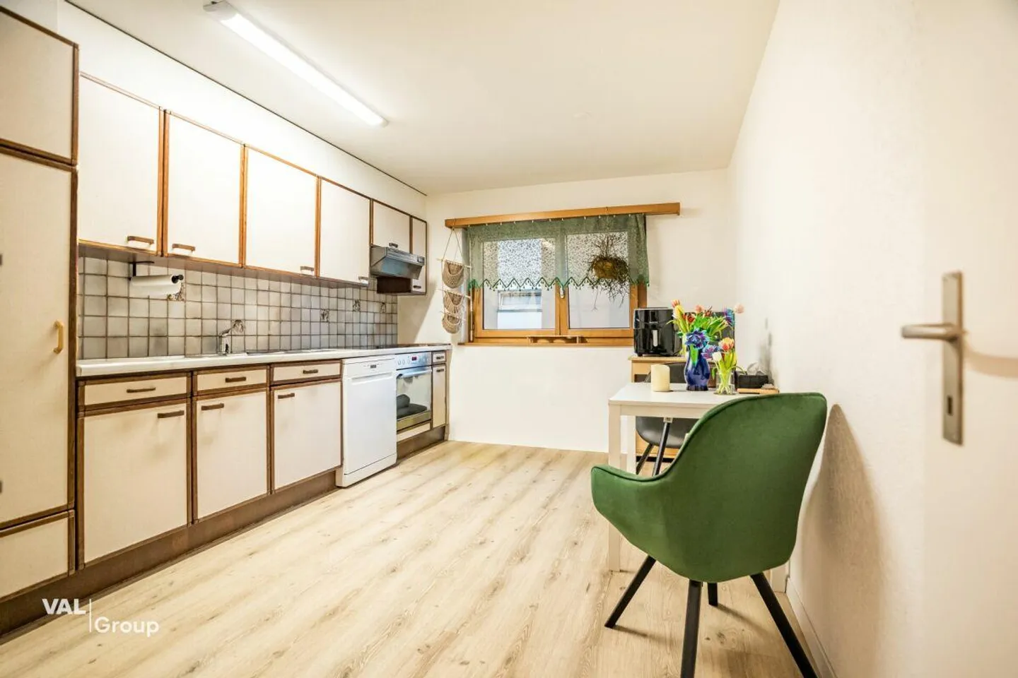 Appartement attrayant de 3,5 pièces avec balcon et vue sur la montagne, Naters - Photo 3 sur 9