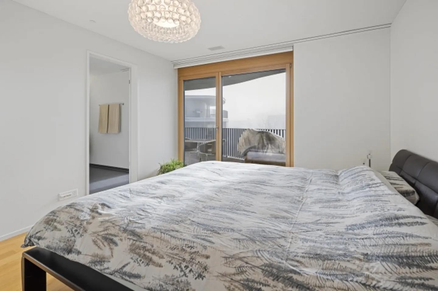 Sogno abitativo con due terrazze e vista mozzafiato sul lago - Foto 8 di 13