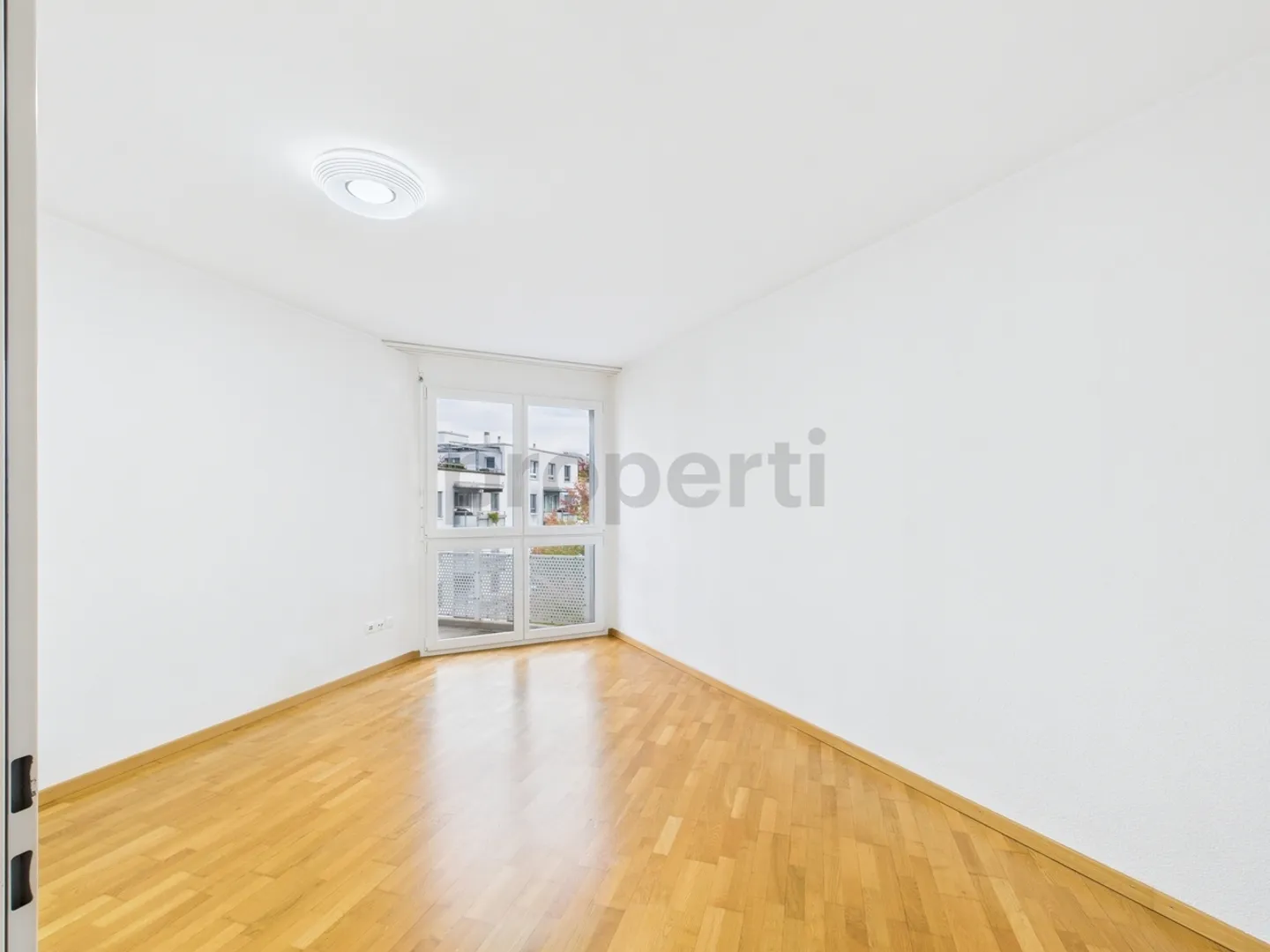 Elegant 3.5-room apartment in a sought-after location in Zurich - Photo 5 of 12