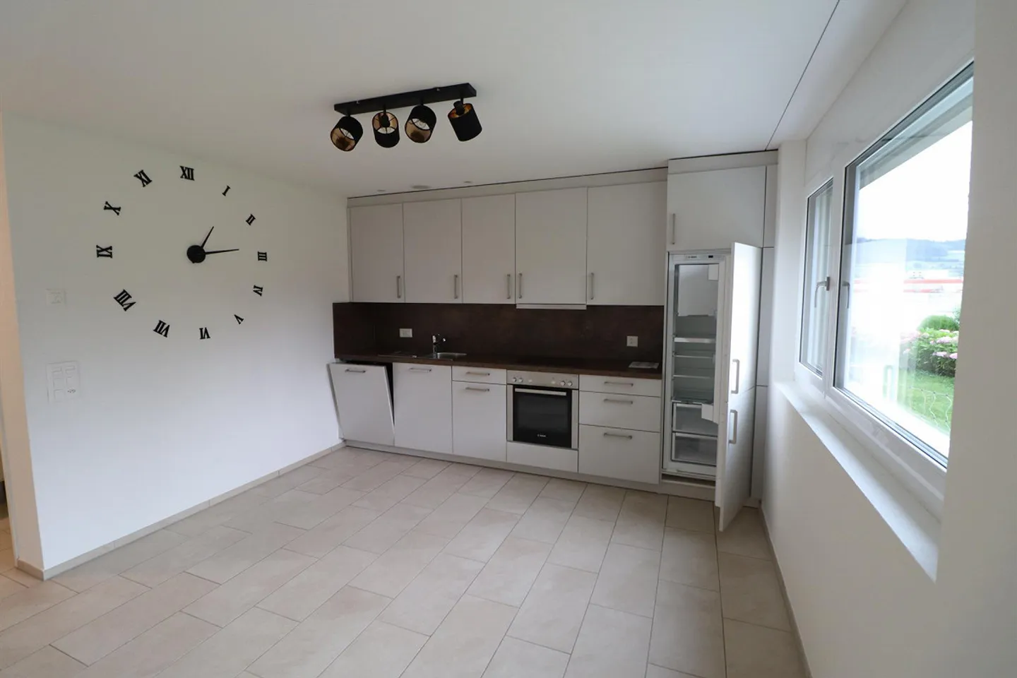 Cozy and bright 1.5-room apartment for rent - Photo 2 of 6