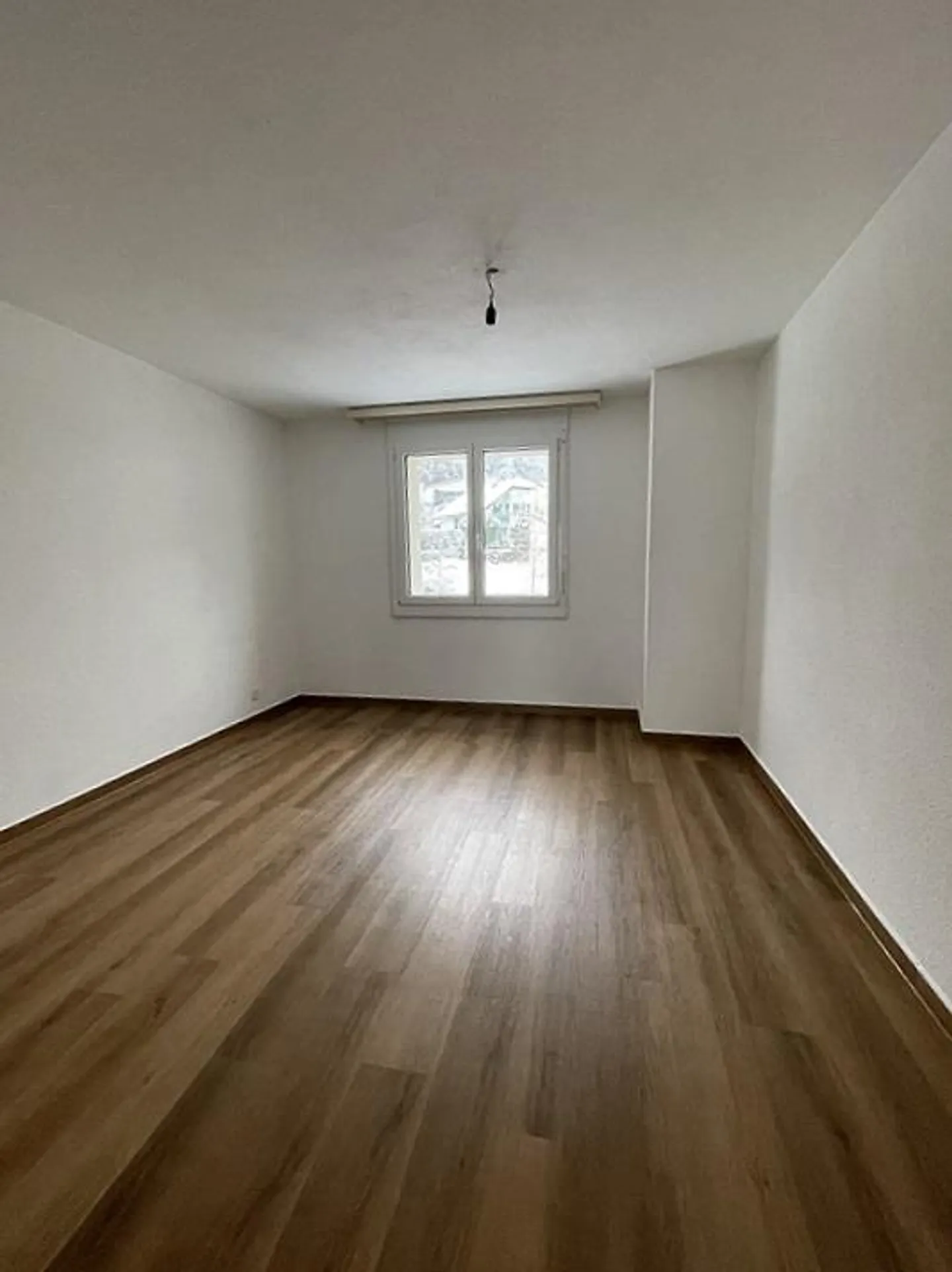 confortable appartement de 4.5 pièces dans un endroit calme - Photo 4 sur 12