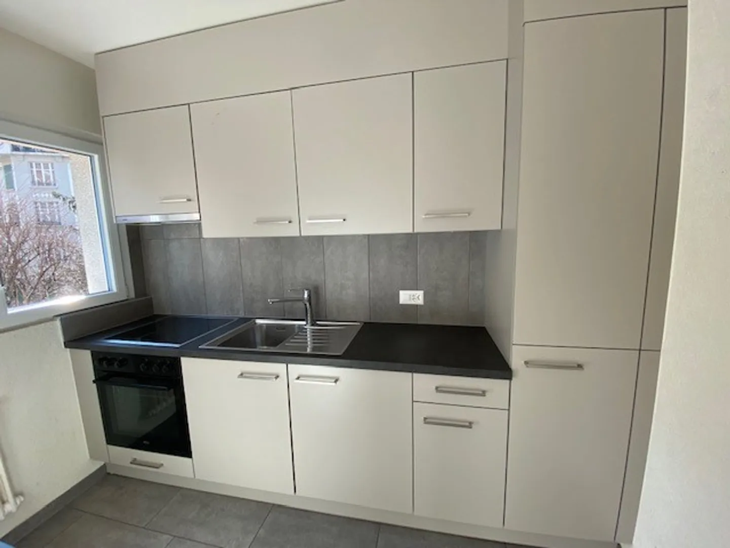 Helles Studio im 1. Stock - Foto 2 von 4