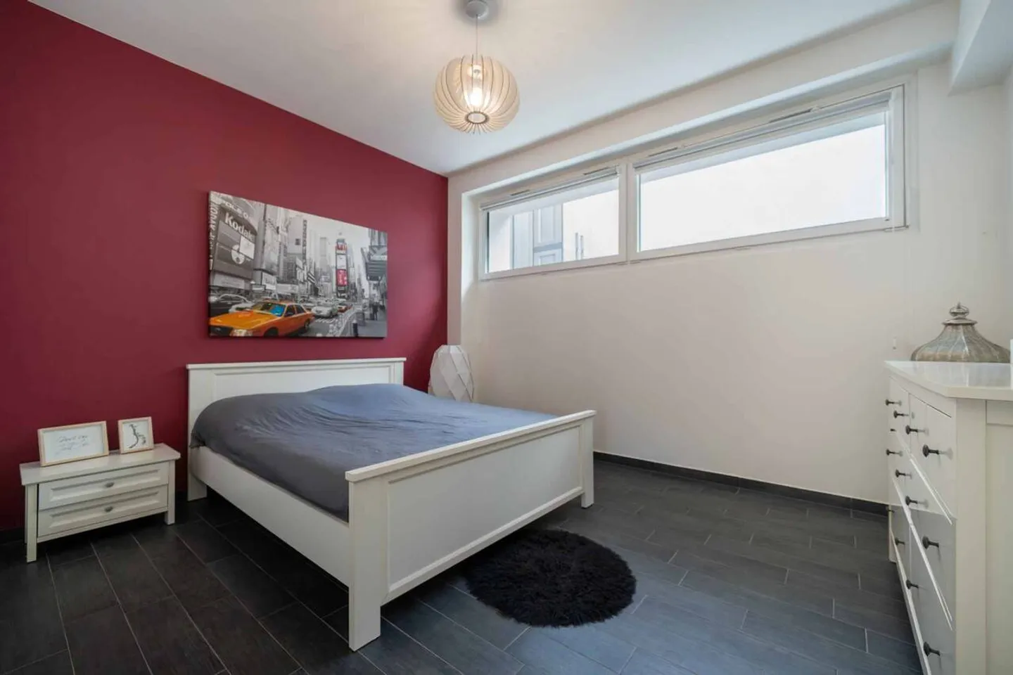 Moderne 5,5-Zimmer-Villa mit 2 Balkonen, 2 Terrassen und Garten - Foto 5 von 13